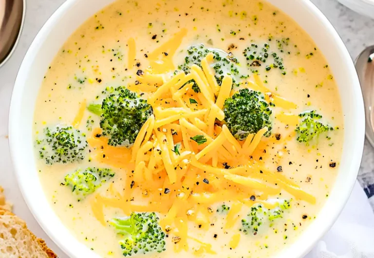 Crockpot Broccoli Cheese Soup