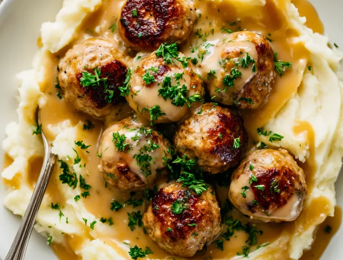 Swedish Meatballs with Creamy Gravy
