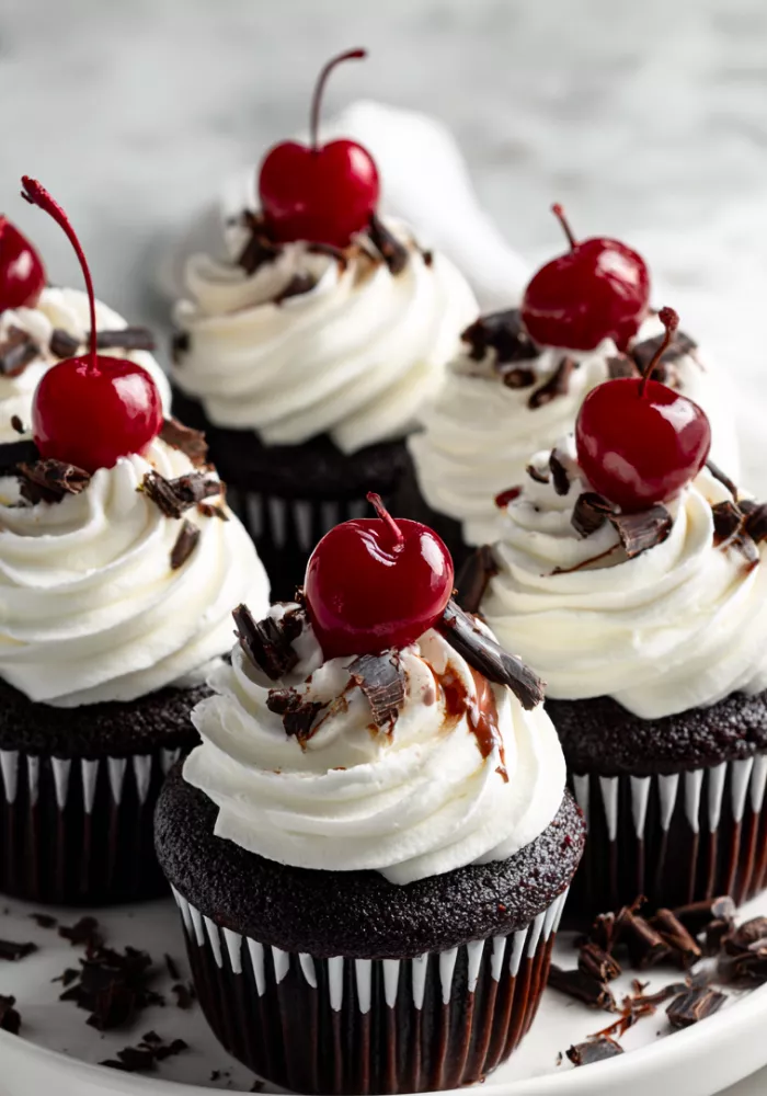 Easy Chocolate Cupcakes for Christmas